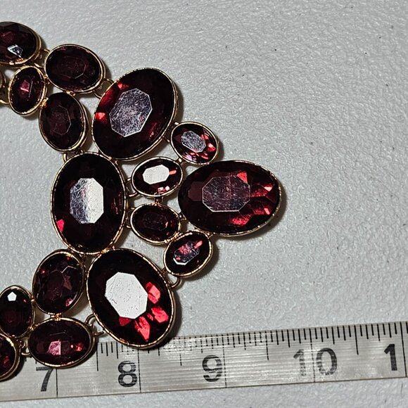 Elegant Large Faceted Red Gemstones Bib Necklace Gold Tone Chain Statement - Picture 6 of 6